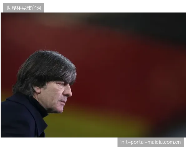 远藤航将与德容上演中场对决，日本队传控体系面临欧洲顶级考验。